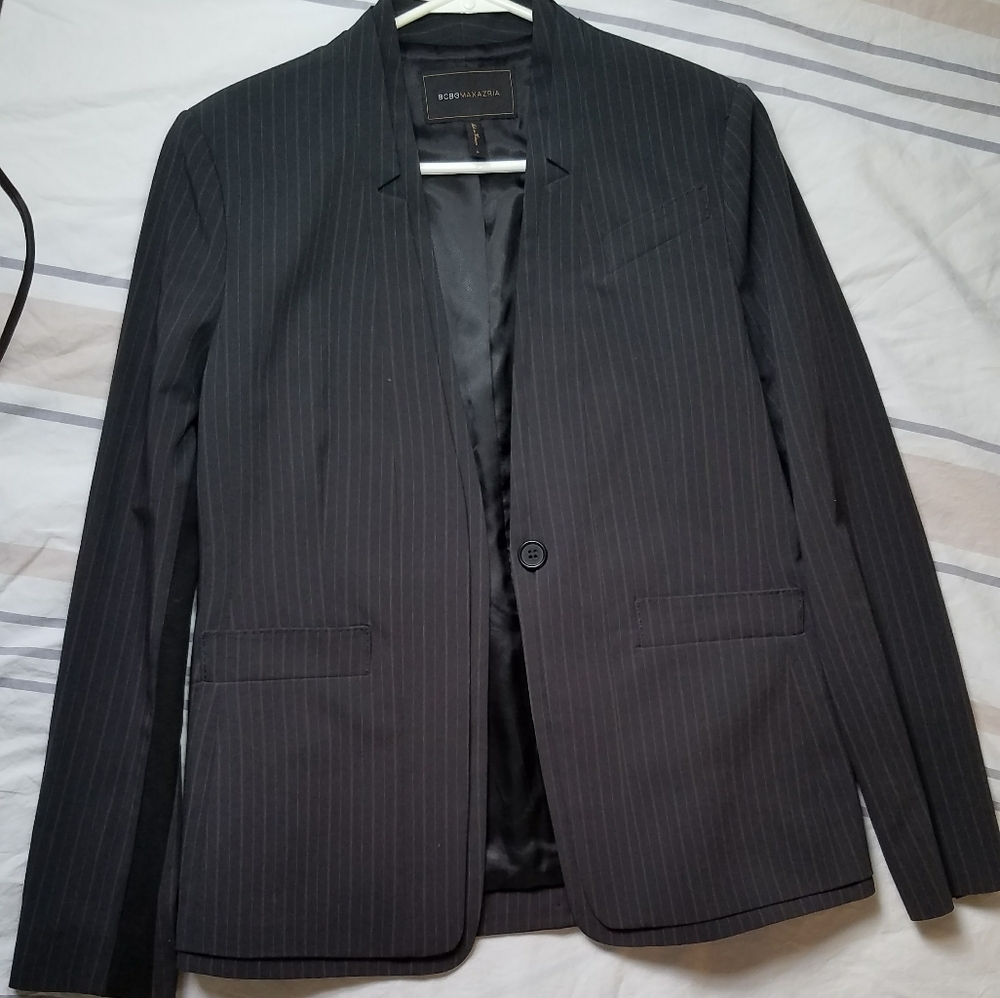 BCBG Maxazria like new suit jacket S